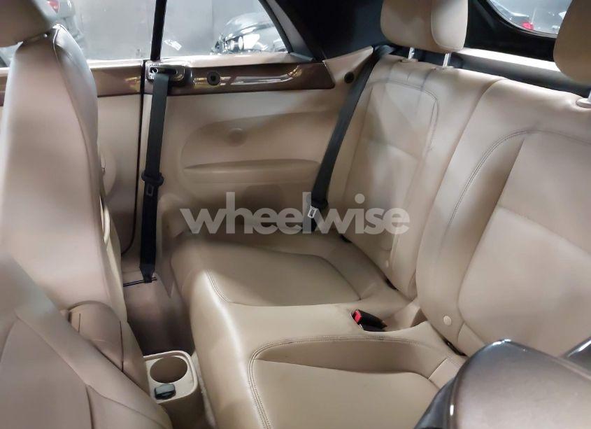 Photo 8 of 2014 Volkswagen Beetle 1.8T (VIN 3VW517AT2EM817105)