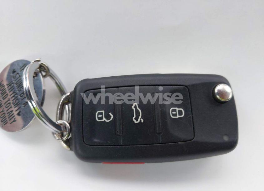 Photo 11 of 2014 Volkswagen Beetle 1.8T (VIN 3VW517AT5EM816708)