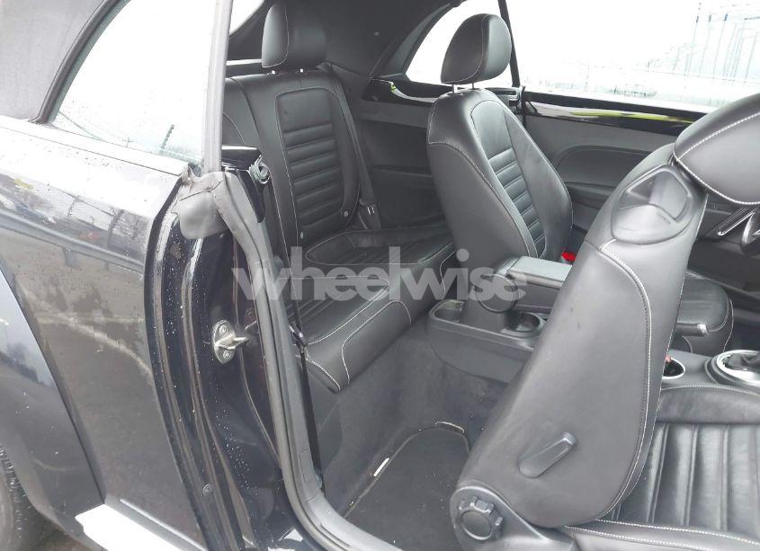 Photo 8 of 2014 Volkswagen Beetle 1.8T (VIN 3VW517AT5EM816708)