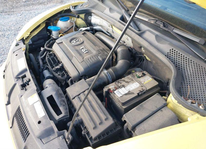 Photo 10 of 2014 Volkswagen Beetle 1.8T (VIN 3VW517AT5EM823318)