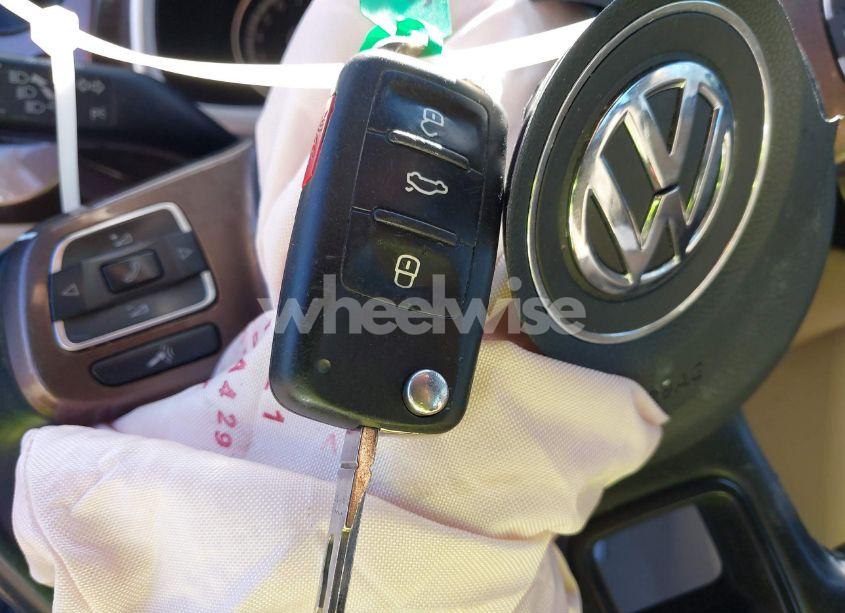 Photo 11 of 2014 Volkswagen Beetle 1.8T (VIN 3VW517AT8EM816914)