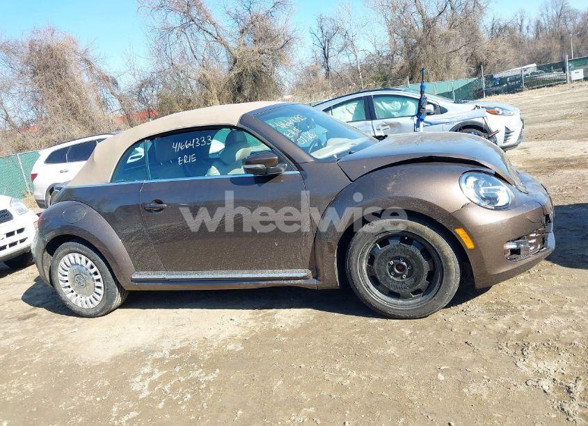 Photo 13 of 2014 Volkswagen Beetle 1.8T (VIN 3VW517AT8EM816914)