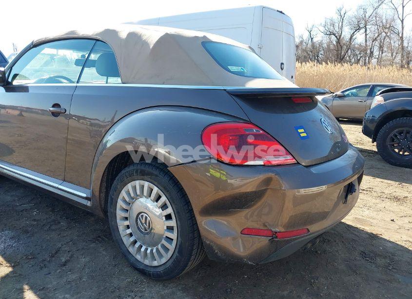 Photo 17 of 2014 Volkswagen Beetle 1.8T (VIN 3VW517AT8EM816914)