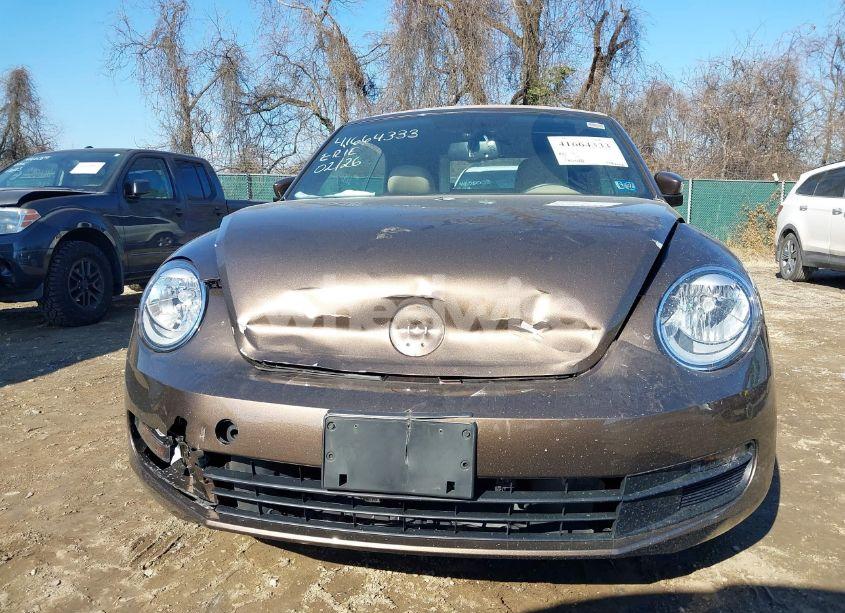 Photo 6 of 2014 Volkswagen Beetle 1.8T (VIN 3VW517AT8EM816914)