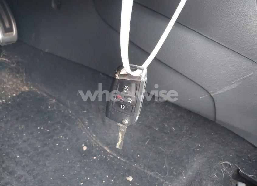 Photo 11 of 2017 Volkswagen Golf GTI (VIN 3VW547AU0HM025975)