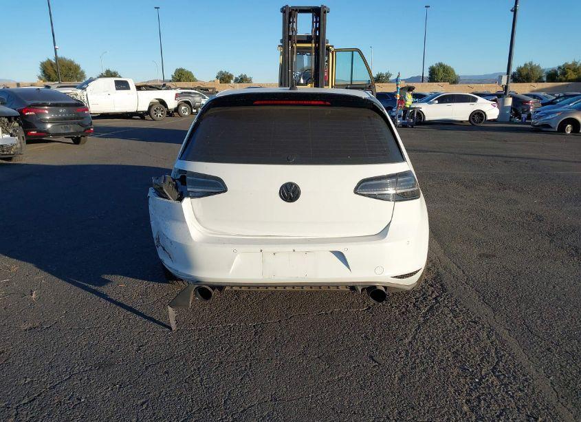 Photo 16 of 2015 Volkswagen Golf GTI 2.0T SE W/PERFORMANCE PACKAGE 4-DOOR (VIN 3VW547AU1FM104780)