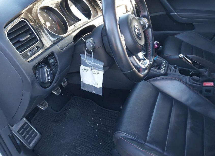 Photo 17 of 2015 Volkswagen Golf GTI 2.0T SE W/PERFORMANCE PACKAGE 4-DOOR (VIN 3VW547AU1FM104780)