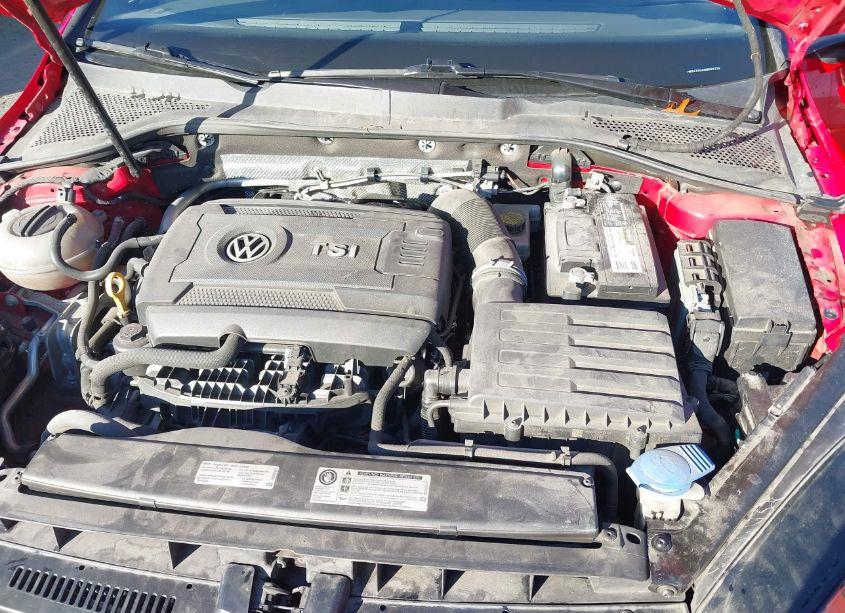 Photo 10 of 2016 Volkswagen Golf GTI SE W/PERFORMANCE PACKAGE 4-DOOR (VIN 3VW547AU4GM052725)