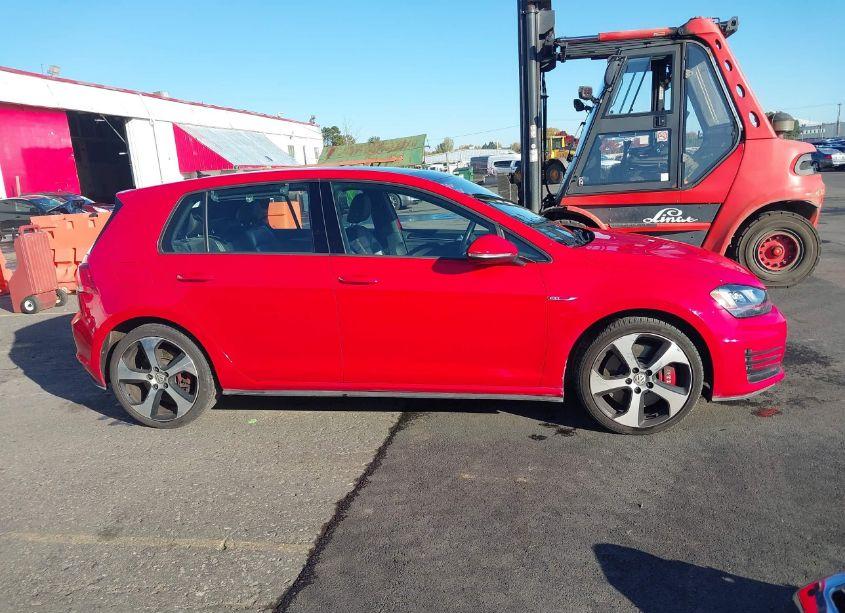 Photo 13 of 2016 Volkswagen Golf GTI SE W/PERFORMANCE PACKAGE 4-DOOR (VIN 3VW547AU4GM052725)