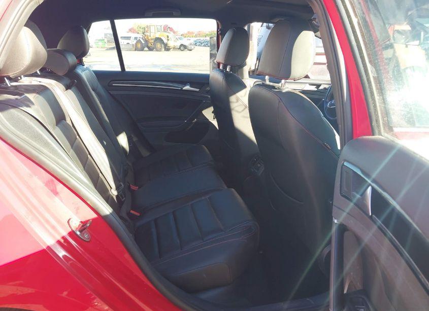 Photo 8 of 2016 Volkswagen Golf GTI SE W/PERFORMANCE PACKAGE 4-DOOR (VIN 3VW547AU4GM052725)