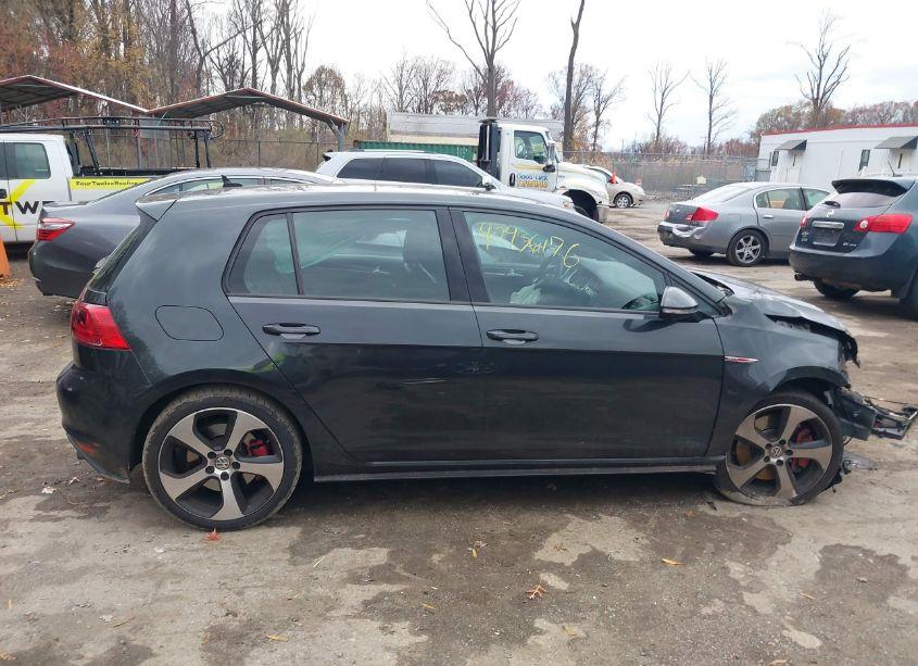 Photo 12 of 2016 Volkswagen Golf GTI SE W/PERFORMANCE PACKAGE 4-DOOR (VIN 3VW547AU4GM053504)
