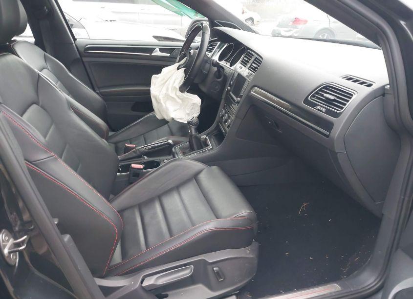 Photo 5 of 2016 Volkswagen Golf GTI SE W/PERFORMANCE PACKAGE 4-DOOR (VIN 3VW547AU4GM053504)