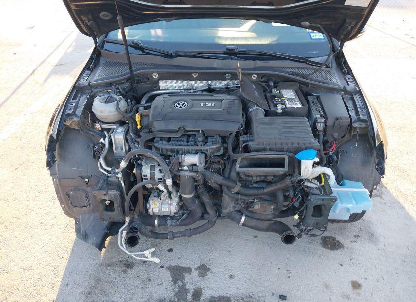 Photo 10 of 2017 Volkswagen Golf GTI AUTOBAHN 4-DOOR/S 4-DOOR/SE 4-DOOR/SPORT 4-DOOR (VIN 3VW547AU4HM054444)