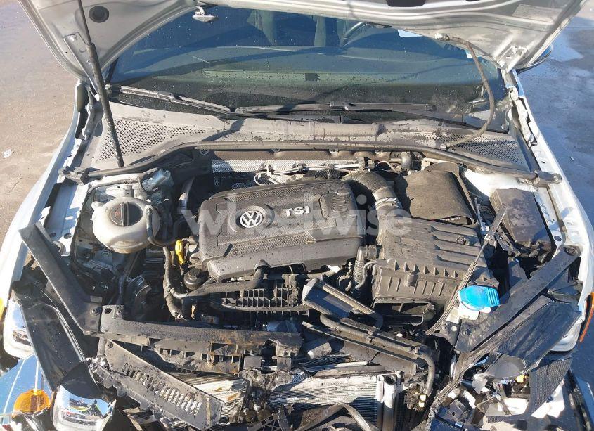 Photo 10 of 2017 Volkswagen Golf GTI SPORT 4-DOOR (VIN 3VW547AU6HM011272)