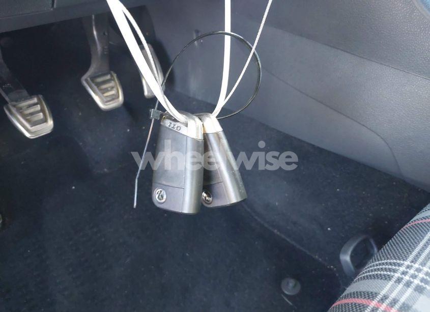 Photo 11 of 2017 Volkswagen Golf GTI SPORT 4-DOOR (VIN 3VW547AU6HM011272)