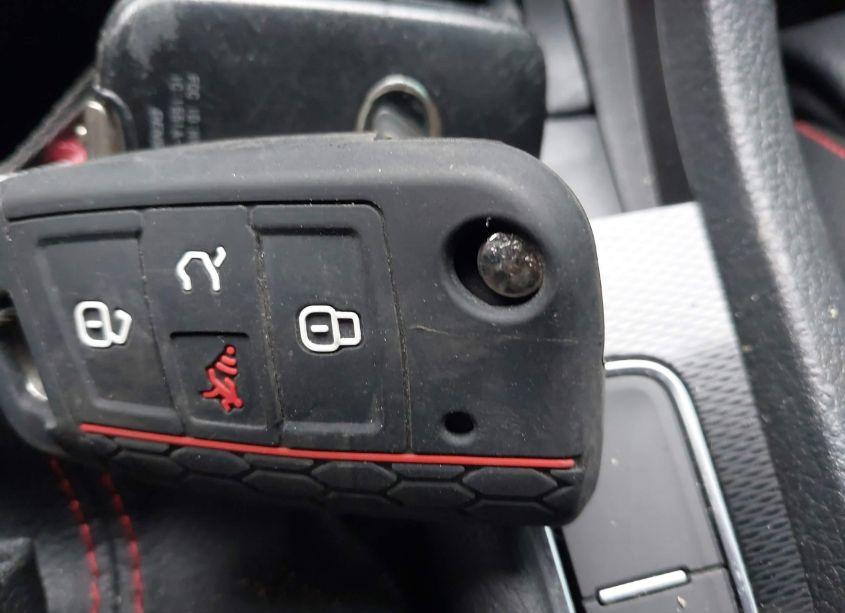 Photo 11 of 2016 Volkswagen Golf GTI (VIN 3VW547AU7GM067865)