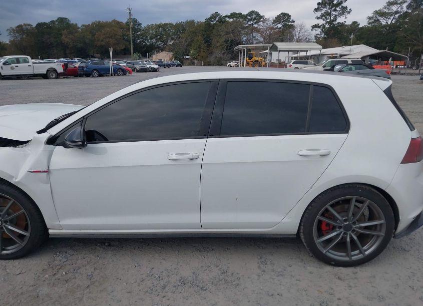 Photo 14 of 2016 Volkswagen Golf GTI (VIN 3VW547AU7GM067865)