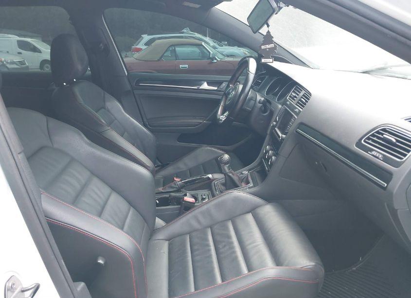Photo 5 of 2016 Volkswagen Golf GTI (VIN 3VW547AU7GM067865)