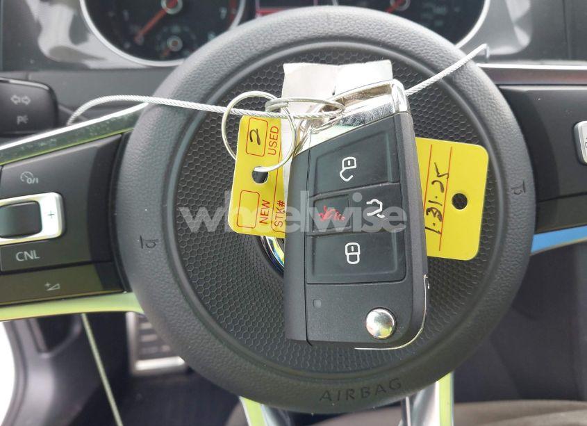 Photo 11 of 2017 Volkswagen Golf GTI AUTOBAHN 4-DOOR/S 4-DOOR/SE 4-DOOR/SPORT 4-DOOR (VIN 3VW547AU9HM069439)