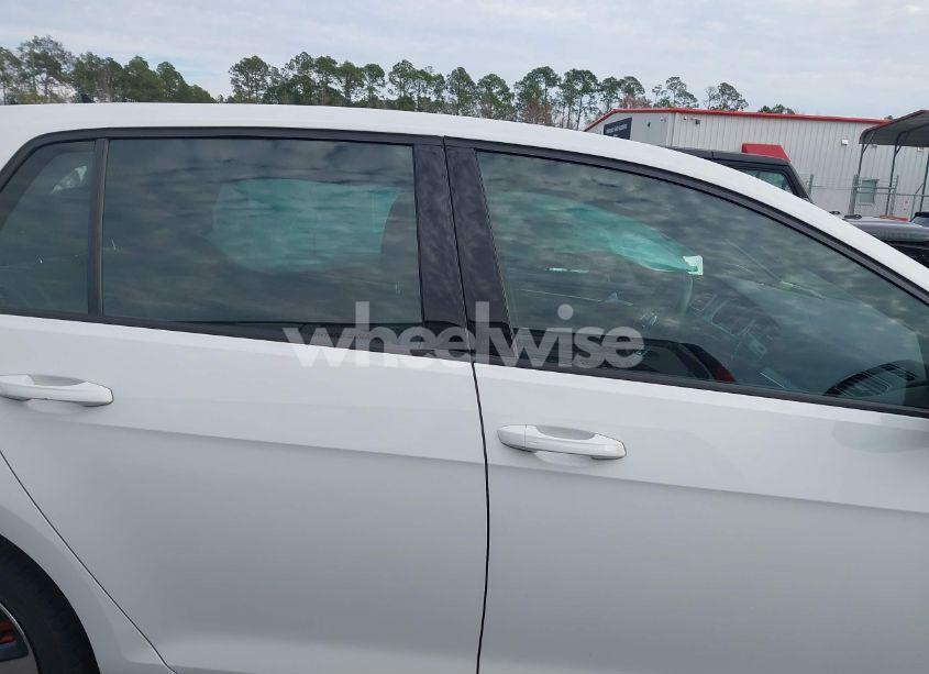 Photo 13 of 2017 Volkswagen Golf GTI AUTOBAHN 4-DOOR/S 4-DOOR/SE 4-DOOR/SPORT 4-DOOR (VIN 3VW547AU9HM069439)