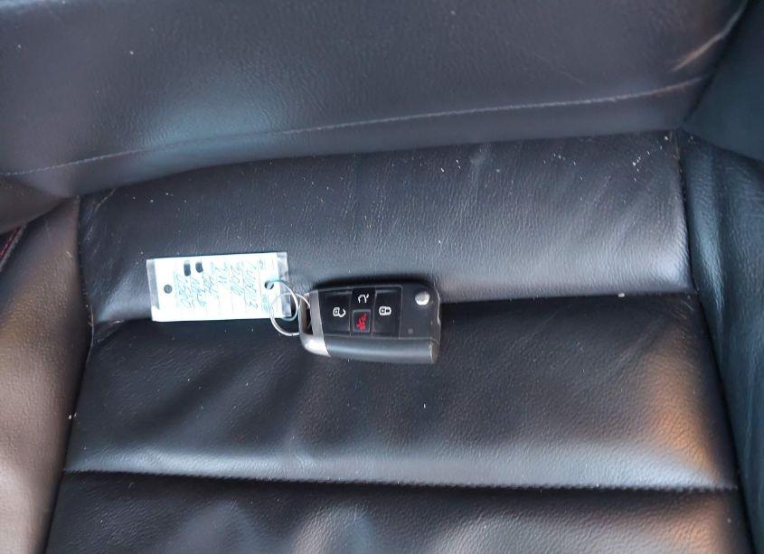 Photo 11 of 2016 Volkswagen Golf GTI AUTOBAHN W/PERFORMANCE PACKAGE 4-DOOR (VIN 3VW547AUXGM050560)