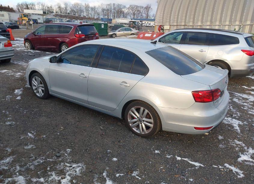 Photo 3 of 2012 Volkswagen Jetta GLI (VIN 3VW567AJ2CM085961)
