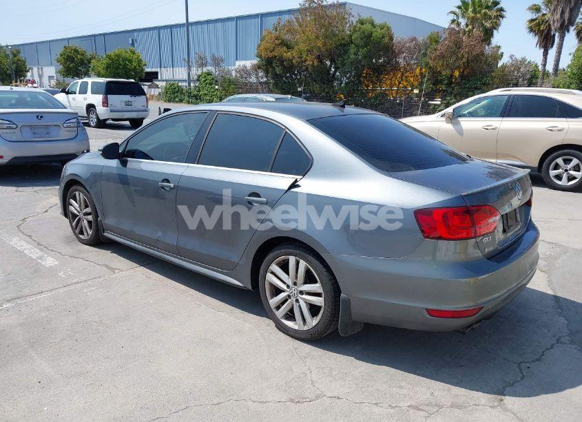 Photo 3 of 2013 Volkswagen Jetta GLI (VIN 3VW567AJ9DM272146)