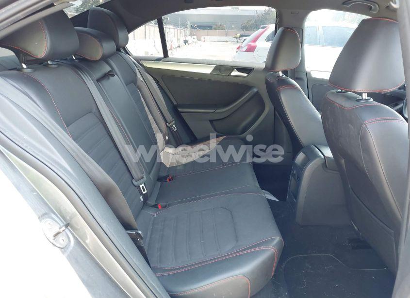 Photo 8 of 2013 Volkswagen Jetta GLI (VIN 3VW567AJ9DM272146)