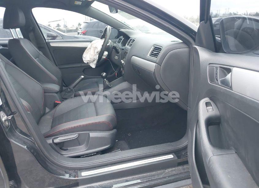 Photo 5 of 2012 Volkswagen Jetta GLI AUTOBAHN W/NAV (VIN 3VW5A7AJ0CM065108)