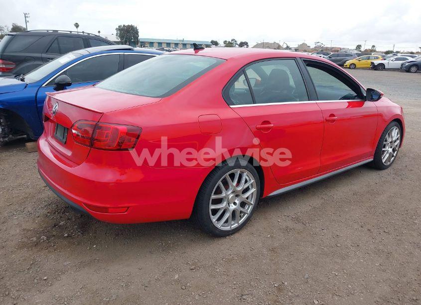 Photo 4 of 2012 Volkswagen Jetta GLI AUTOBAHN W/NAV (VIN 3VW5A7AJ8CM337484)