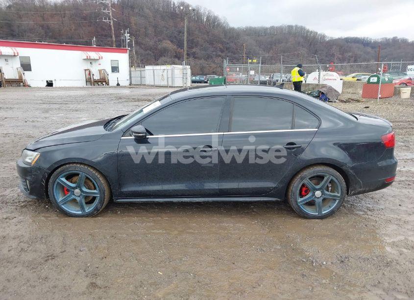 Photo 15 of 2013 Volkswagen Jetta GLI AUTOBAHN W/NAV (VIN 3VW5A7AJ9DM225309)