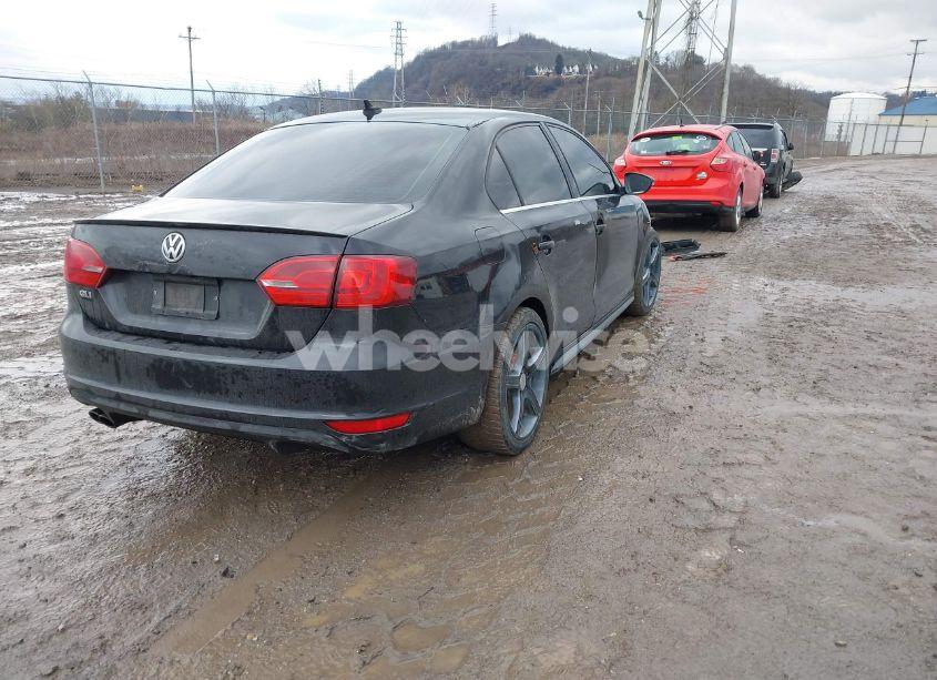 Photo 4 of 2013 Volkswagen Jetta GLI AUTOBAHN W/NAV (VIN 3VW5A7AJ9DM225309)