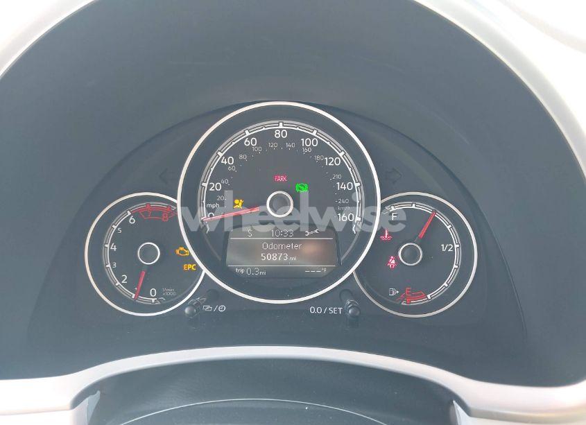 Photo 7 of 2018 Volkswagen Beetle 2.0T COAST/2.0T S/2.0T SE (VIN 3VW5DAAT1JM506988)