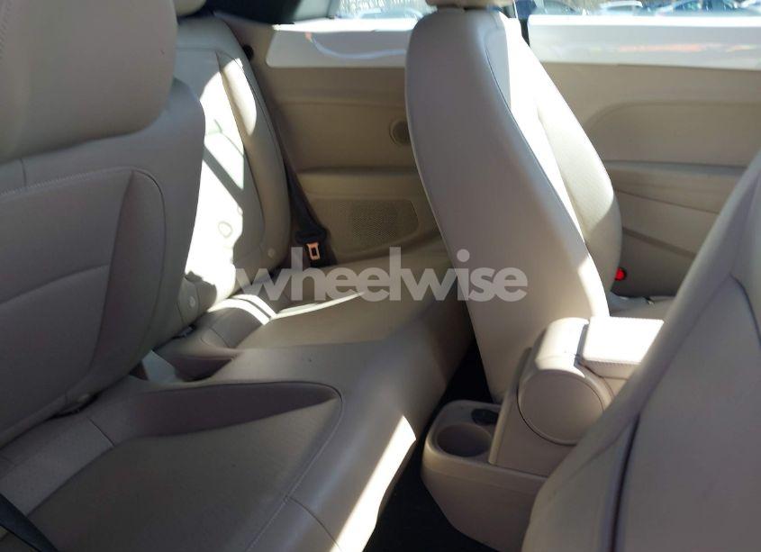 Photo 8 of 2018 Volkswagen Beetle 2.0T COAST/2.0T S/2.0T SE (VIN 3VW5DAAT1JM506988)