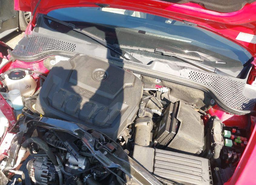 Photo 10 of 2018 Volkswagen Beetle 2.0T COAST/2.0T S/2.0T SE (VIN 3VW5DAAT3JM502814)