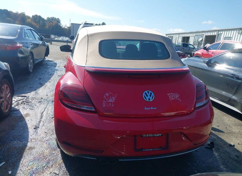 Photo 17 of 2018 Volkswagen Beetle 2.0T COAST/2.0T S/2.0T SE (VIN 3VW5DAAT3JM502814)