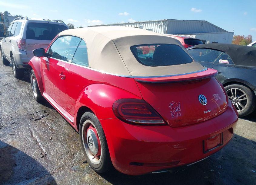 Photo 3 of 2018 Volkswagen Beetle 2.0T COAST/2.0T S/2.0T SE (VIN 3VW5DAAT3JM502814)