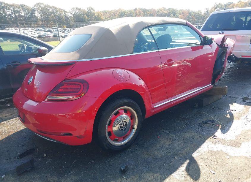 Photo 4 of 2018 Volkswagen Beetle 2.0T COAST/2.0T S/2.0T SE (VIN 3VW5DAAT3JM502814)