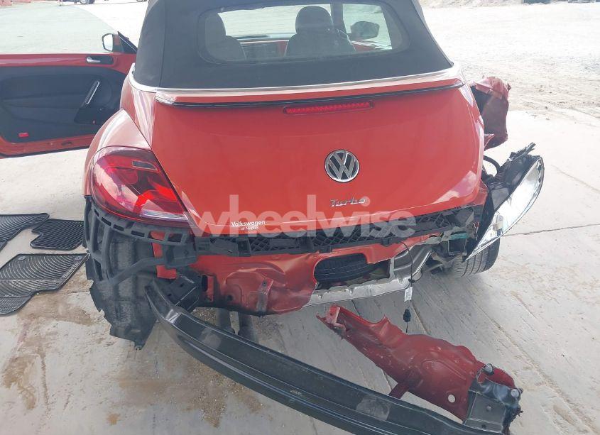 Photo 6 of 2018 Volkswagen Beetle 2.0T COAST/2.0T S/2.0T SE (VIN 3VW5DAAT3JM506460)