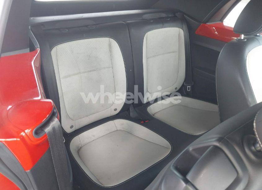 Photo 8 of 2018 Volkswagen Beetle 2.0T COAST/2.0T S/2.0T SE (VIN 3VW5DAAT3JM506460)