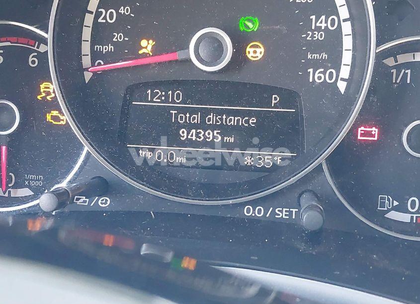 Photo 15 of 2013 Volkswagen Beetle 2.0L TDI (VIN 3VW5L7AT0DM802773)