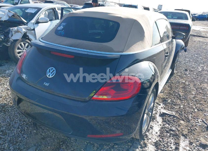 Photo 4 of 2013 Volkswagen Beetle 2.0L TDI (VIN 3VW5L7AT0DM802773)