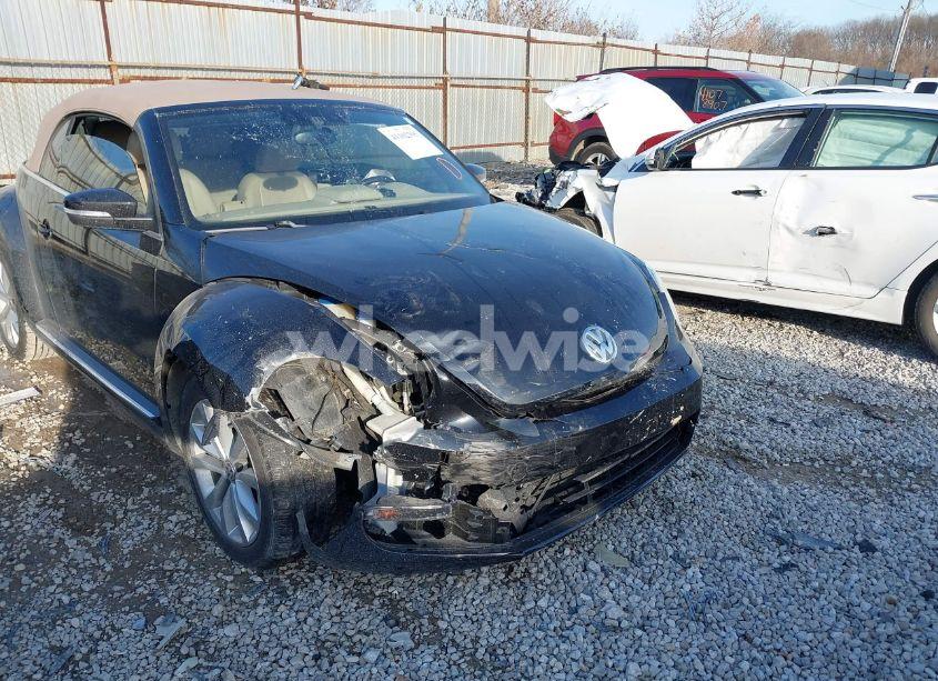 Photo 6 of 2013 Volkswagen Beetle 2.0L TDI (VIN 3VW5L7AT0DM802773)