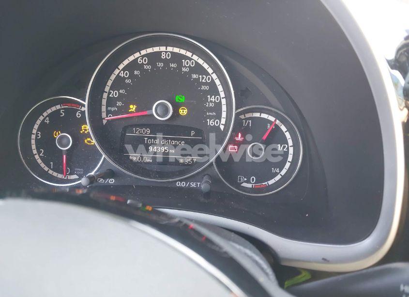 Photo 7 of 2013 Volkswagen Beetle 2.0L TDI (VIN 3VW5L7AT0DM802773)