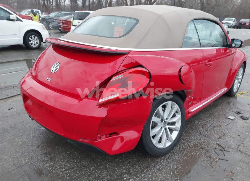 Photo 6 of 2014 Volkswagen Beetle 2.0L TDI (VIN 3VW5L7AT4EM805600)