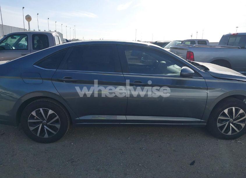 Photo 14 of 2024 Volkswagen Jetta 1.5T S (VIN 3VW5M7BU0RM095394)