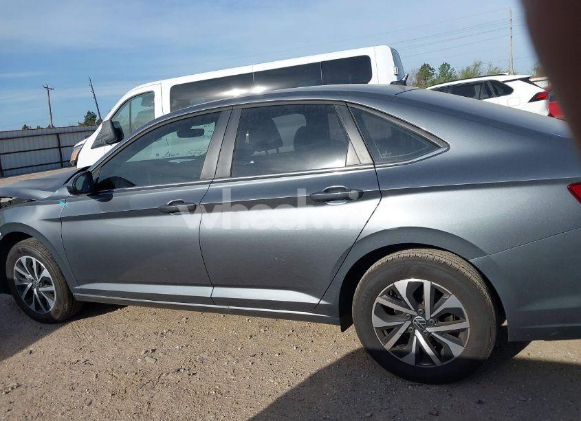 Photo 15 of 2024 Volkswagen Jetta 1.5T S (VIN 3VW5M7BU0RM095394)