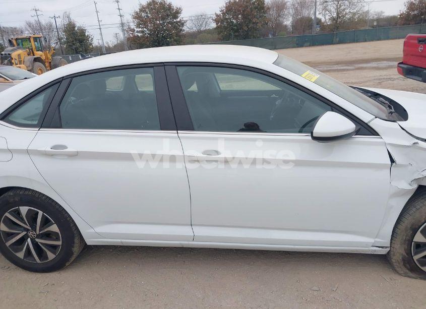 Photo 13 of 2024 Volkswagen Jetta 1.5T S (VIN 3VW5M7BU1RM010806)