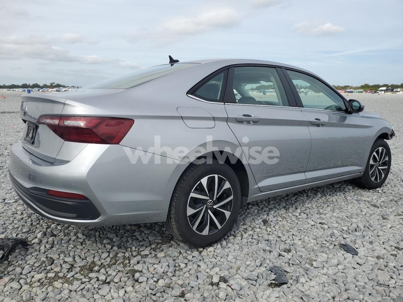 Photo 3 of 2024 VOLKSWAGEN JETTA S (VIN 3VW5M7BU1RM031283)