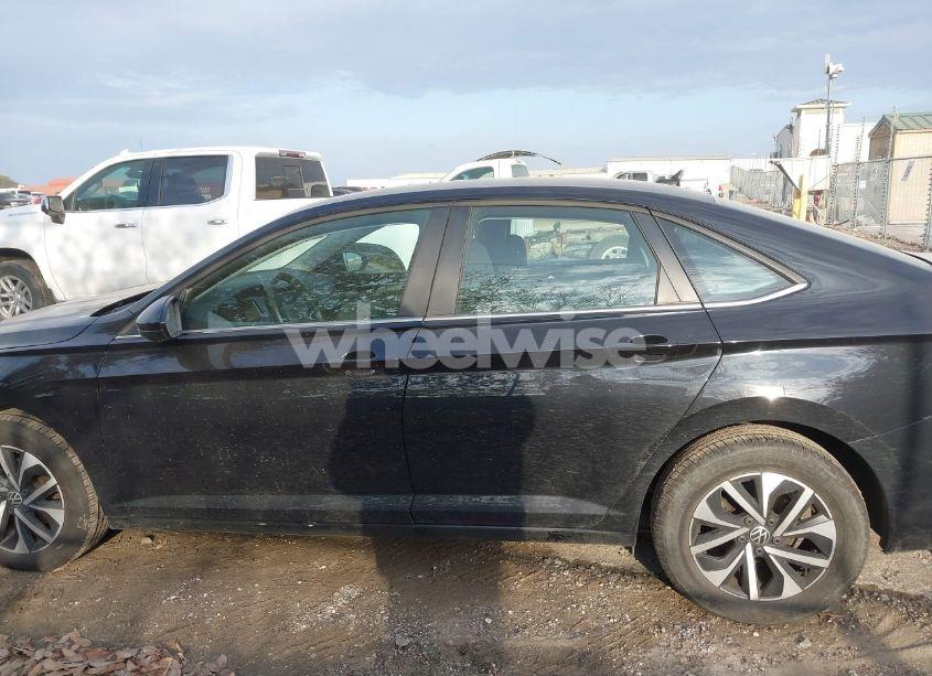 Photo 14 of 2024 Volkswagen Jetta 1.5T S (VIN 3VW5M7BU3RM009804)